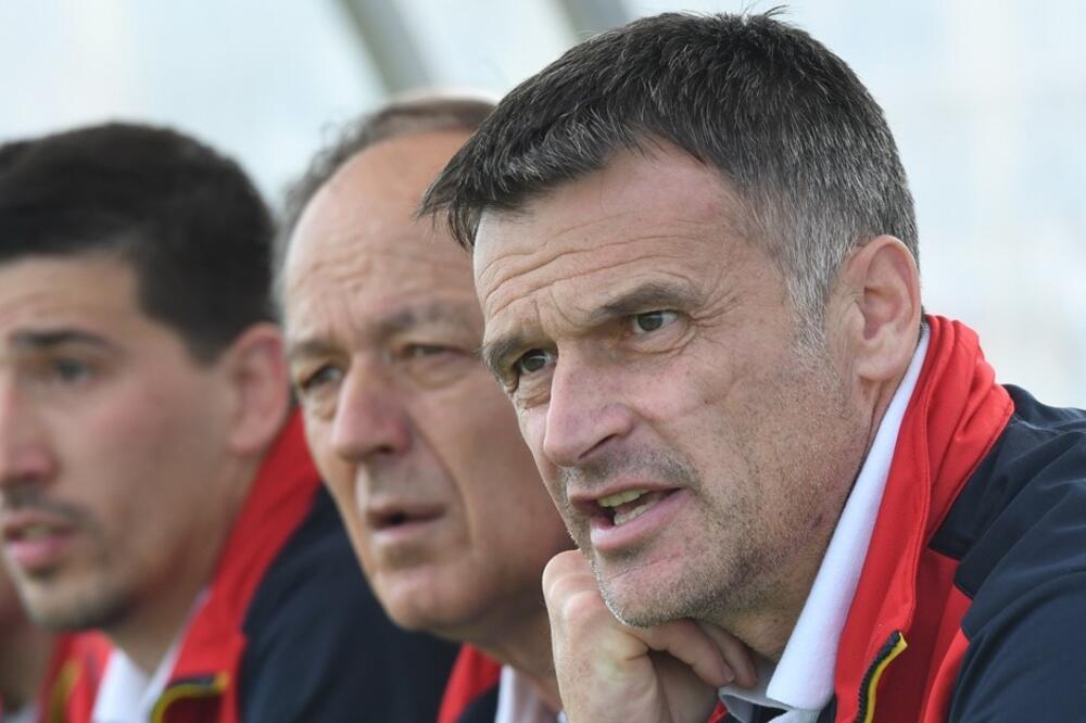 Mirko Marić sa svojim stručnim štabom, Foto: FSCG