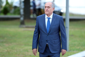 Roćen se povlači. Ali ne i Ivica!