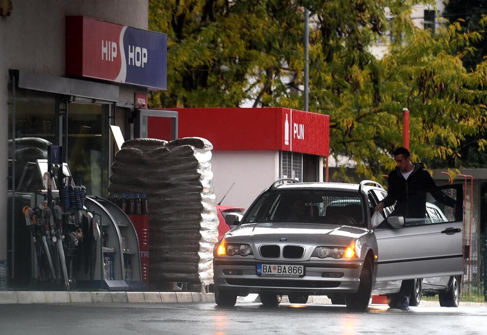 Detalj od juče sa pumpi