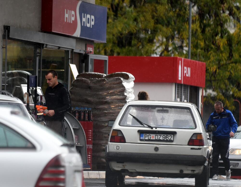 Detalj od juče sa pumpi