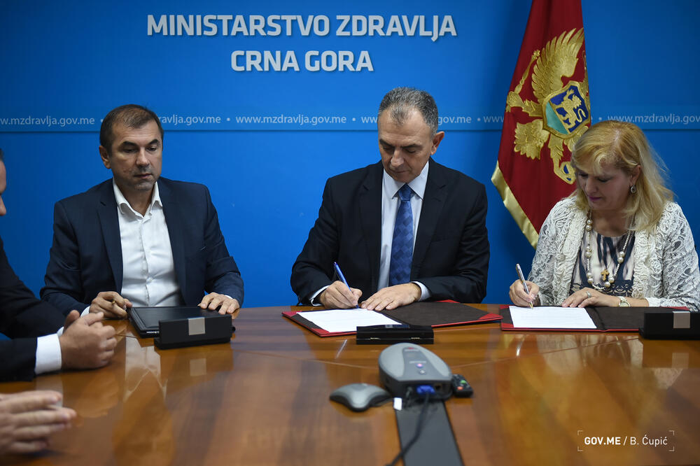 Hrapović sa predstavnicima sindikata zdravstva, Foto: Vlada Crne Gore