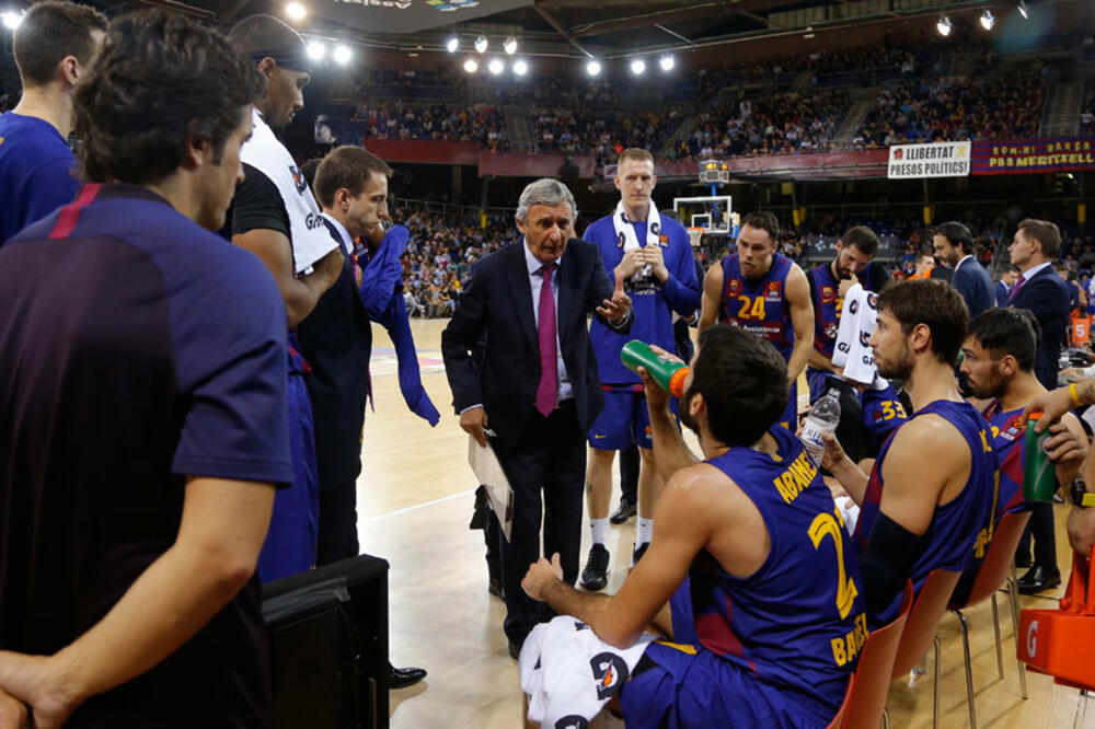 Pešić sa igračima Barselone