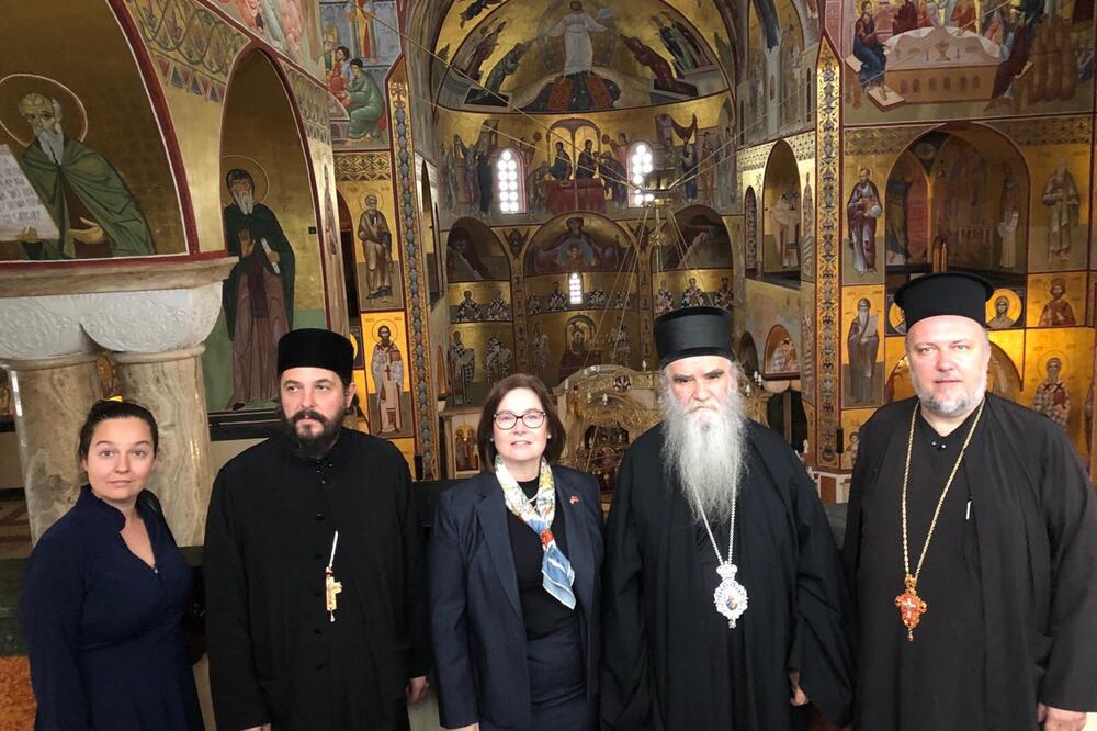 Rajnke u Sabornom hramu sa Amfilohijem, Foto: MCP