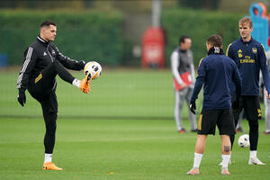 Epilog skandala: Džaka više nije kapiten Arsenala