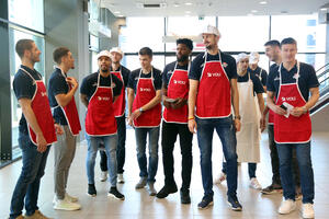 Košarkaši Budućnosti družili se sa zaposlenima u Voliju i...