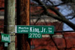 Kanzas Siti uklanja natpis sa imenom Martina Lutera Kinga