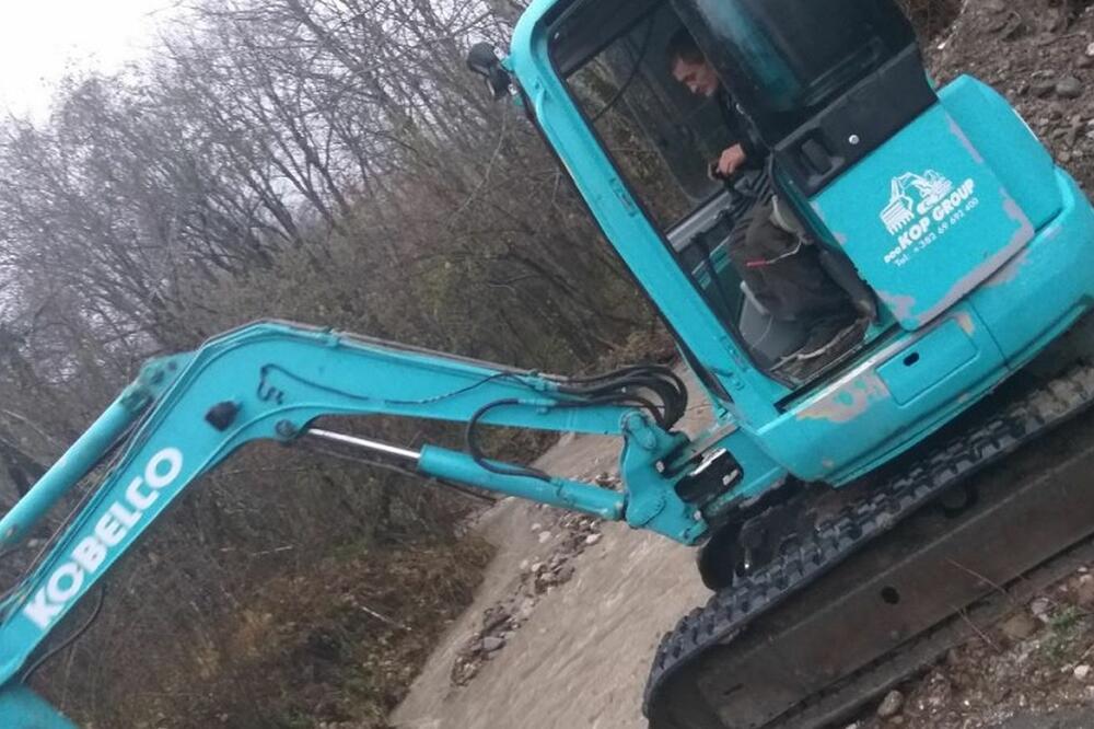 Mehanizacija na terenu, Foto: Privatna arhiva