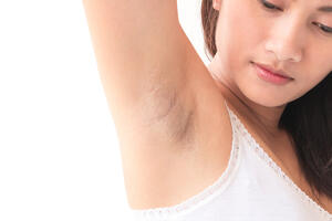 Oslobodite se tamnih fleka ispod pazuha: Pomoć iz kuhinje