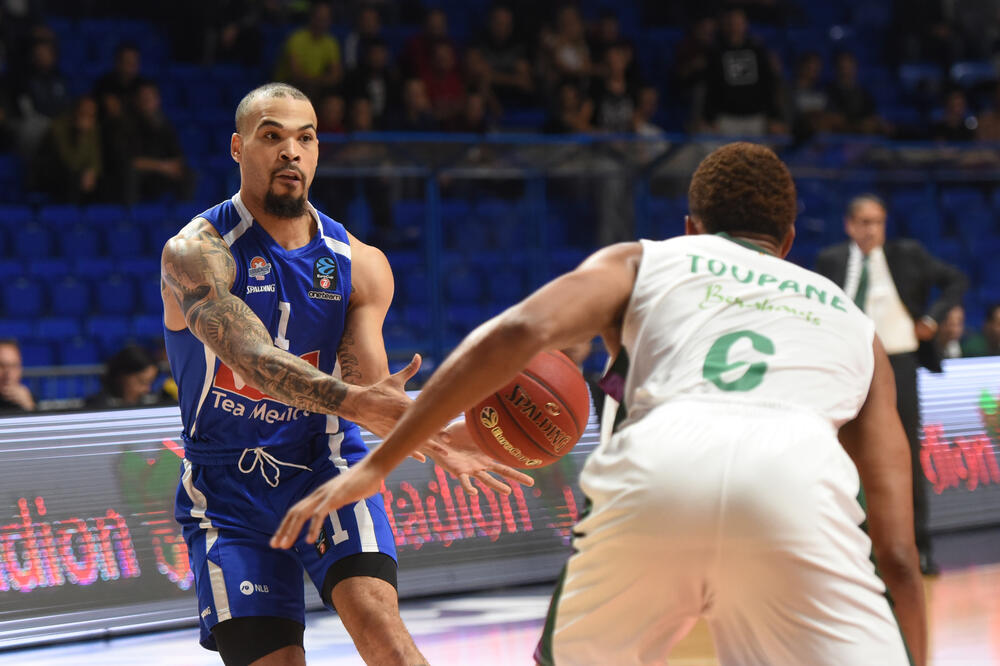 Džastin Kobs na meču protiv Unikahe, Foto: Savo Prelević