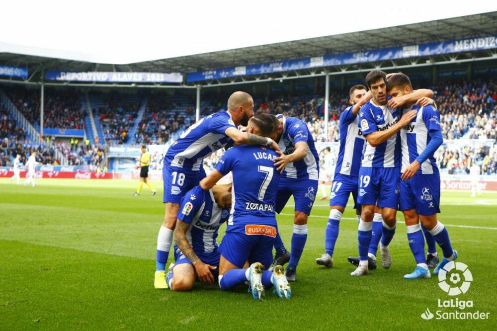 Slavlje igrača Alaves nakon jednog od golova, Foto: Laliga