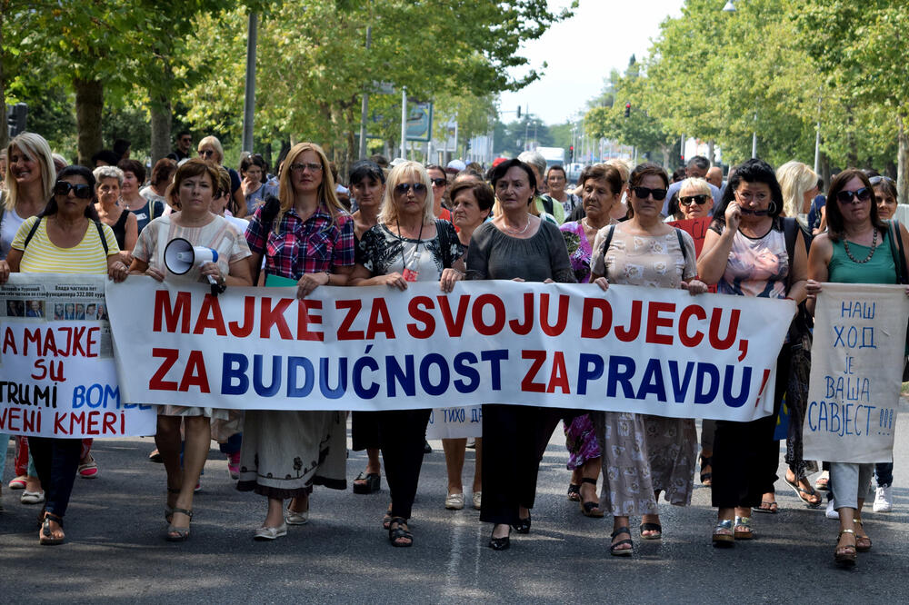 Sa protesta majki u septembru, Foto: Luka Zeković