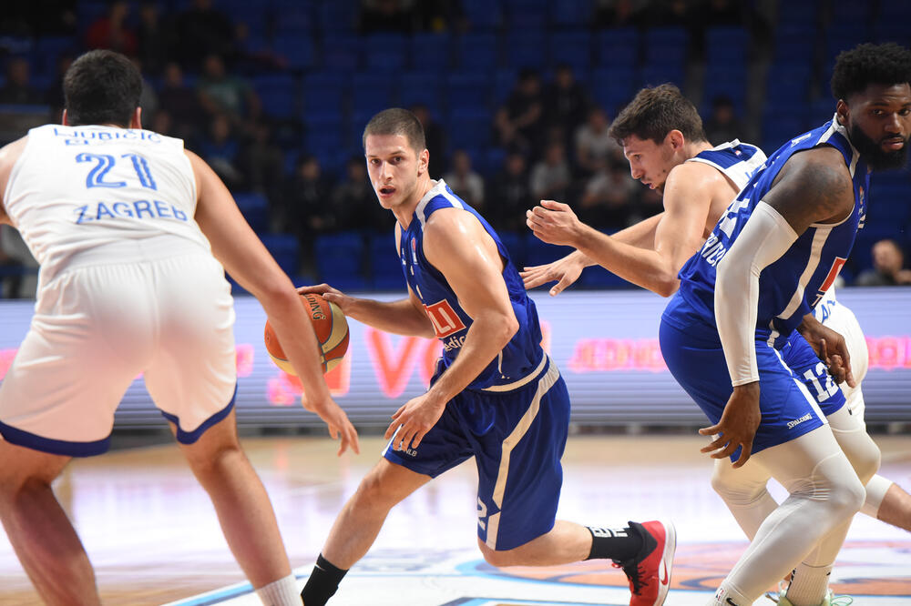 Nikola Ivanović i Hasan Martin na večerašnjoj utakmici, Foto: Savo Prelević