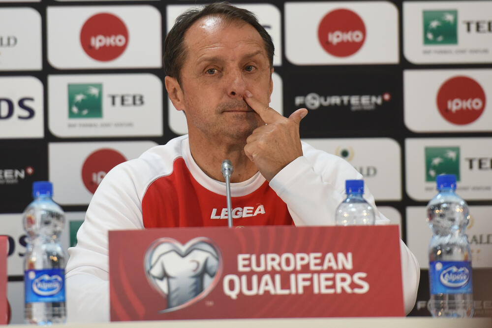 Faruk Hadžibegić, Foto: Savo Prelević