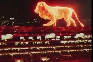 Spektakularno otvaranje: Ogromni vatreni lav prošetao stadionom...