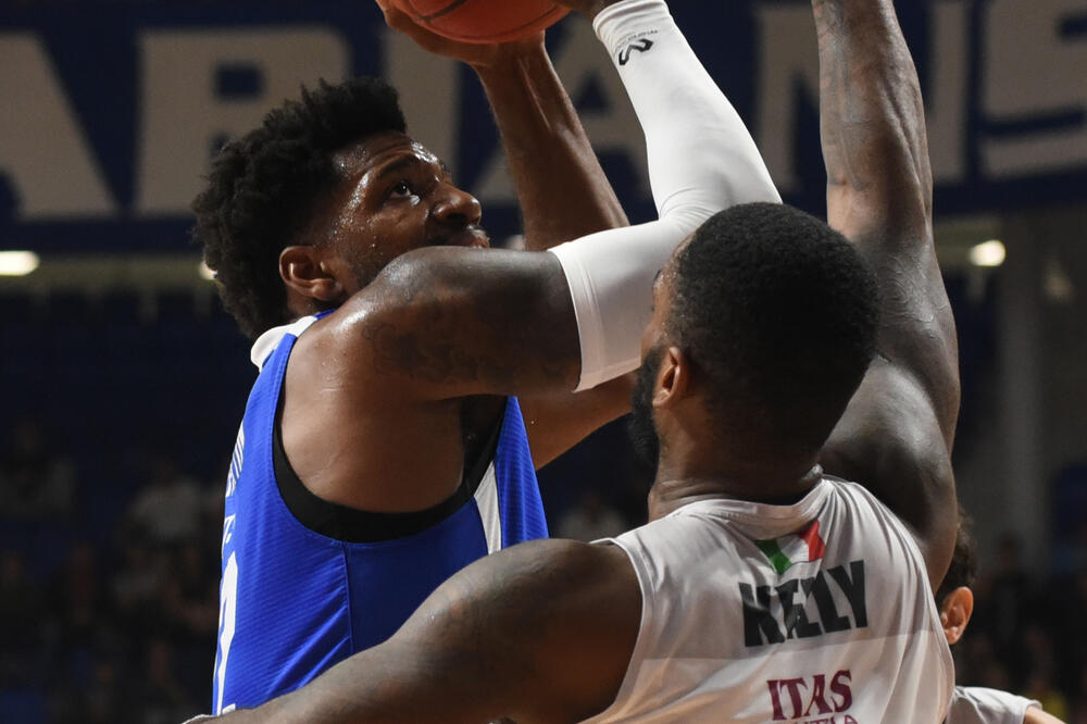 Želi da se zabavlja i pobijedi: Hasan Martin na prvoj utakmici sa Trentom, Foto: Savo Prelević