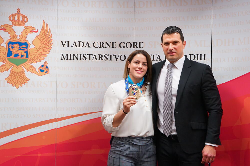 Jovana Peković sa Janovićem, Foto: Vlada Crne Gore