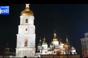 Majdan, Katedrala Svete Sofije, Zlatna vrata: Vodimo vas u...