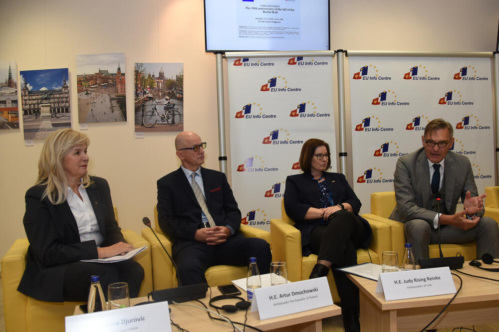 Panel diskusija "Trideset godina od pada Berlinskog zida", Foto: Savo Prelević