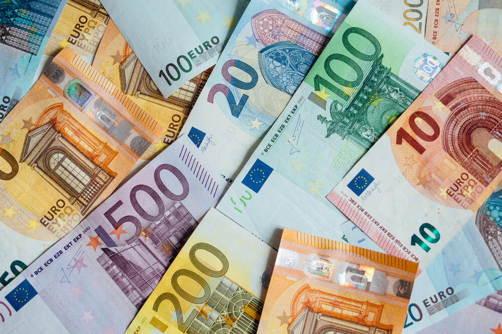Ovogodišnji budžet je "težak" oko 2,2 milijarde (ilustracija), Foto: Shutterstock