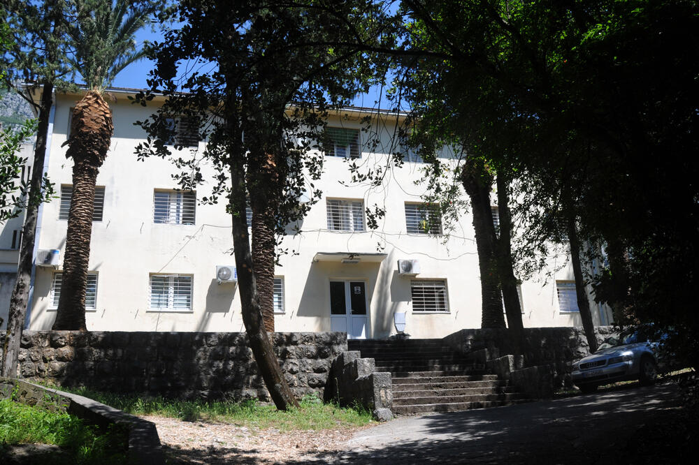 Bolnica u Dobroti, Foto: Boris Pejović