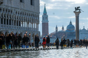 FOTO Proglašeno vanredno stanje u Veneciji