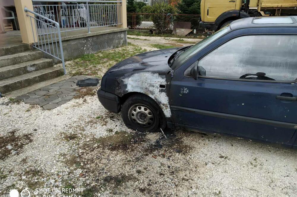 Zapaljeni automobil u Martinićima, Foto: Privatna arhiva