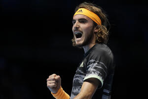 Cicipas preko Federera do finala u Londonu