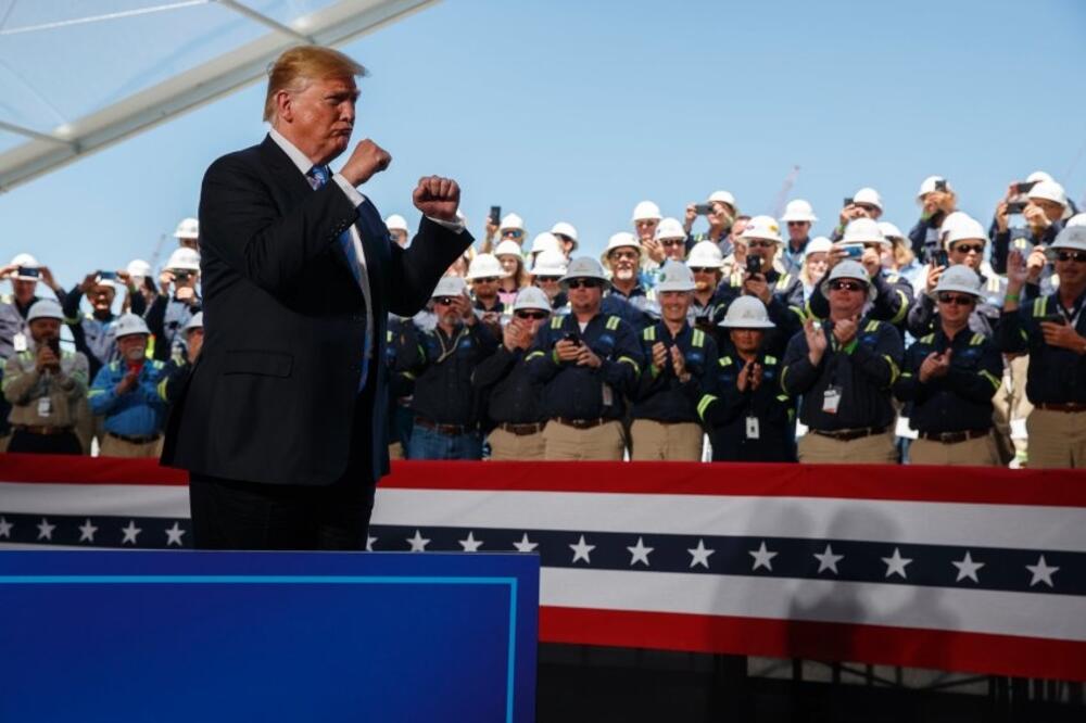 Tramp usmjerio gnjev na najboljeg kupca Moskve, Foto: Evan Vucci/AP