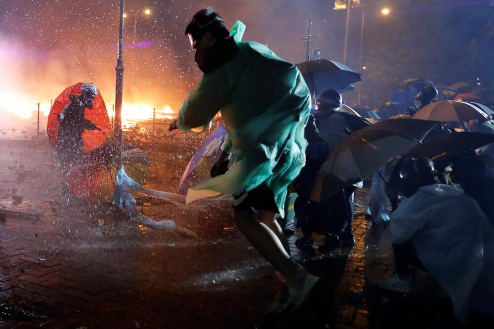 Sukob demonstranata i policije u Hongkongu, Foto: Reuters