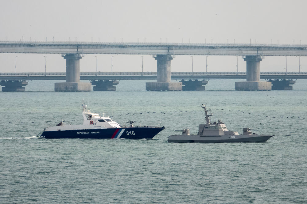 "Zarobljeni" brodovi, Foto: Reuters