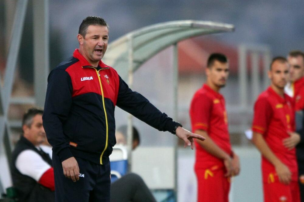 Miodrag Vukotić na današnjem meču sa Poljskom, Foto: FSCG