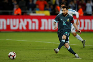 Mesi iz penala spriječio poraz Argentine