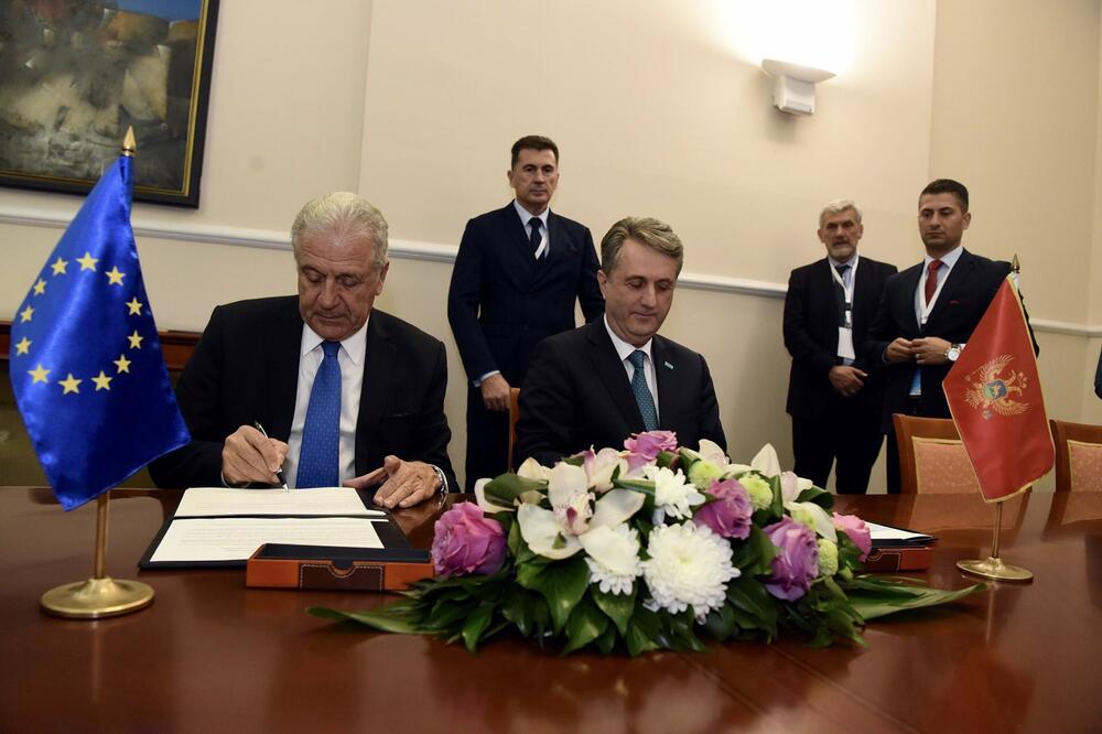 Sa potpisivanja sporazuma, Foto: Uprava policije