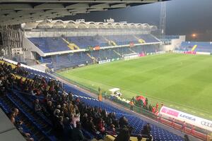 Prazne tribine: Rekordno mali broj navijača gleda Crnu Goru