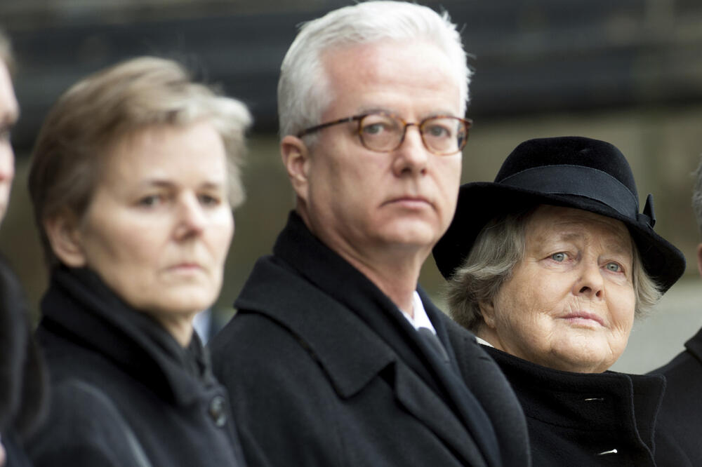 Fric fon Vajczeker (u sredini), Foto: AP