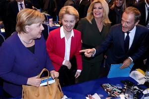 Tusk da pomiri Istok i Zapad