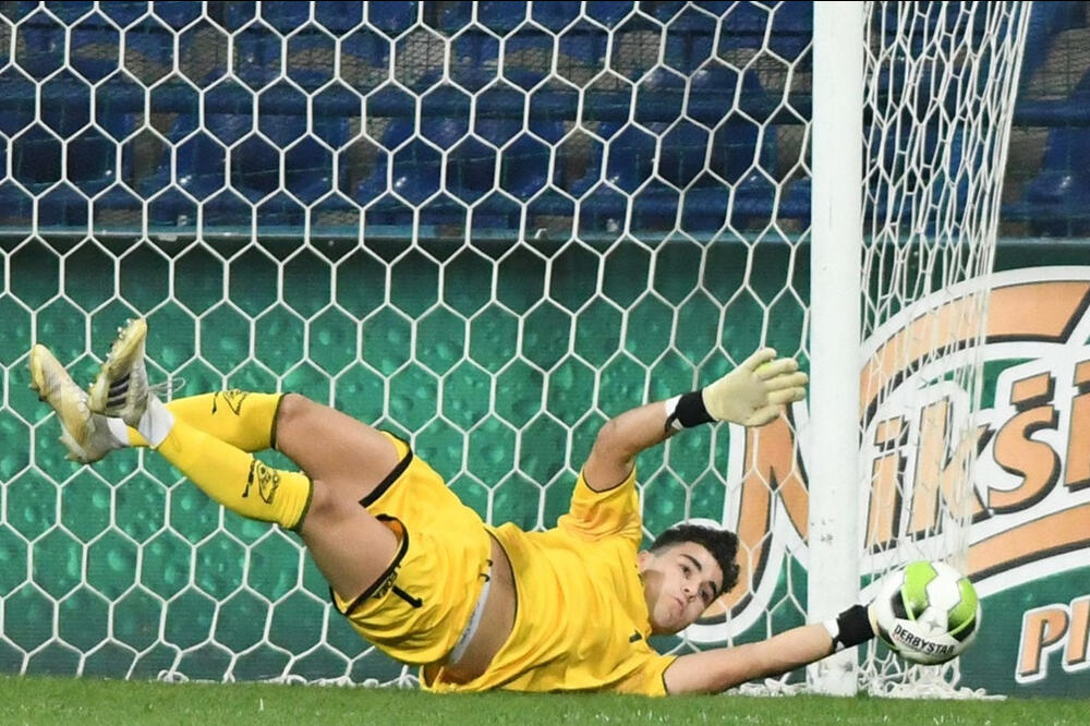Na sedam mečeva za mlade, Đukić je četiri puta sačuvao mrežu, Foto: FSCG