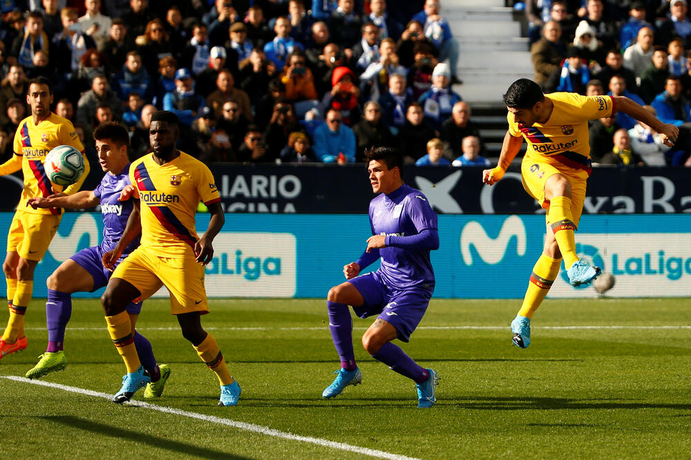 Suares postiže gol za Barsu, Foto: Reuters