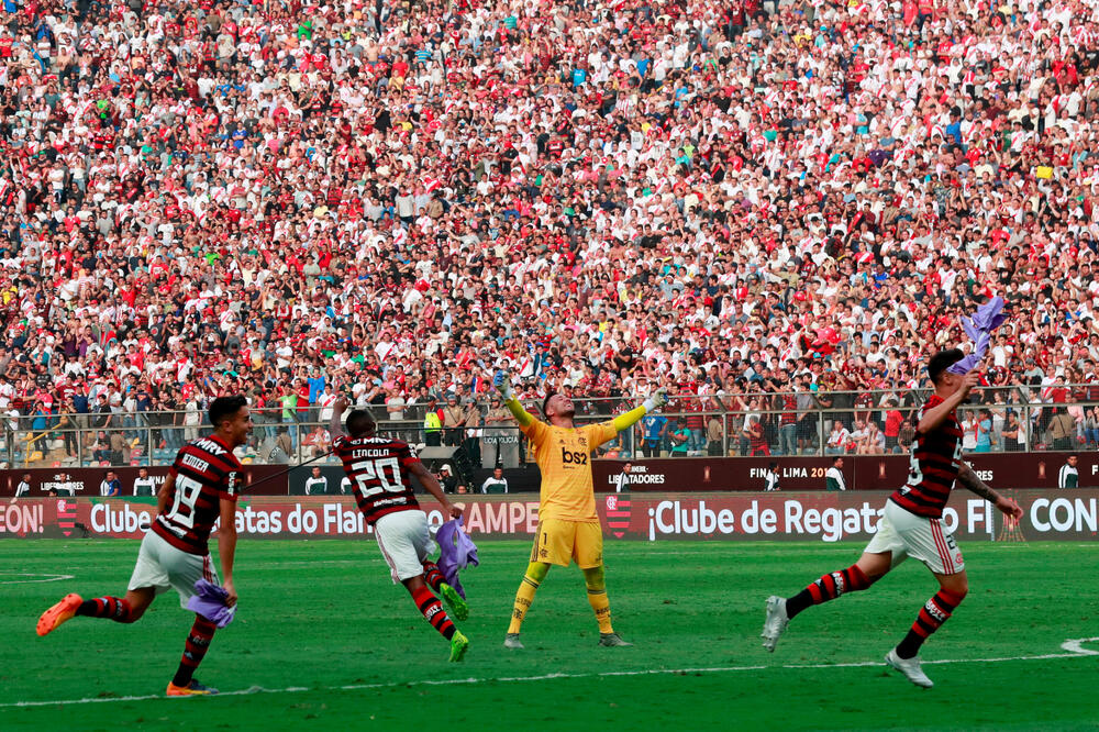 Slavlje igrača i navijača Flamenga, Foto: HENRY ROMERO