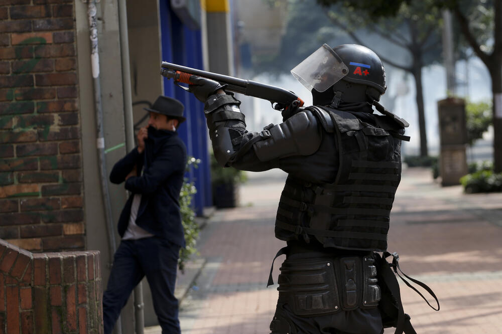Policijski čas u Bogoti, Foto: AP
