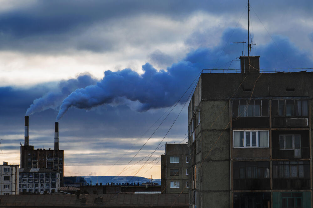 Noriljsk je jedan od najhladnijih, najzagađenijih i najdepresivnijih gradova u Rusiji u kojem živi oko 175 hiljada ljudi. Jedan je od najhladnijih gradova na svijetu, a njegovo stranovništvo zimi se bori protiv hladnoće koja može da bude i 55 stepeni ispod nule.