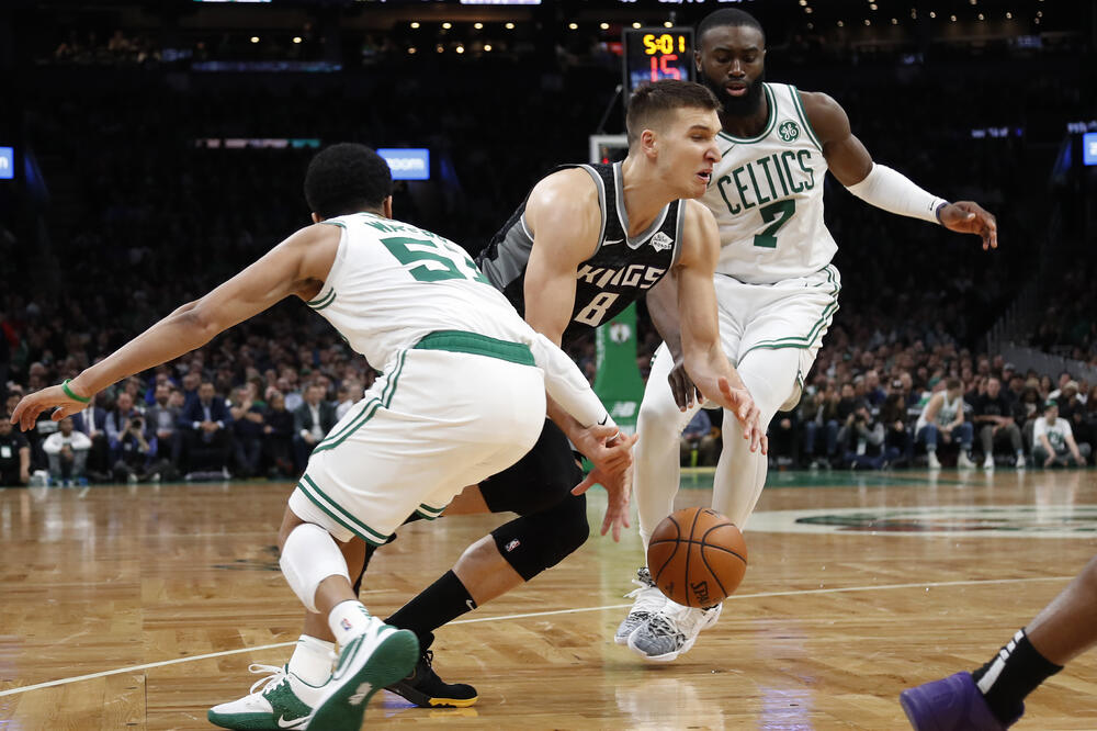 Bogdanović na meču sa Bostonom, Foto: BETA/AP