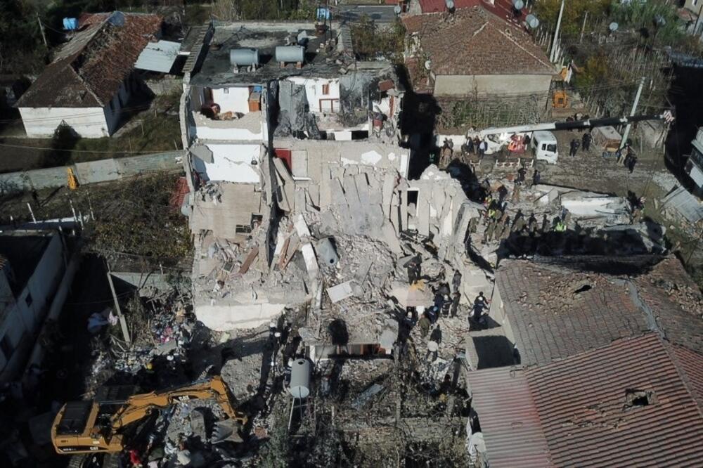 Tumane nakon zemljotresa, Foto: AP