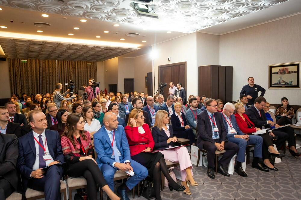 Sa samita, Foto: Http://amm.co.me/