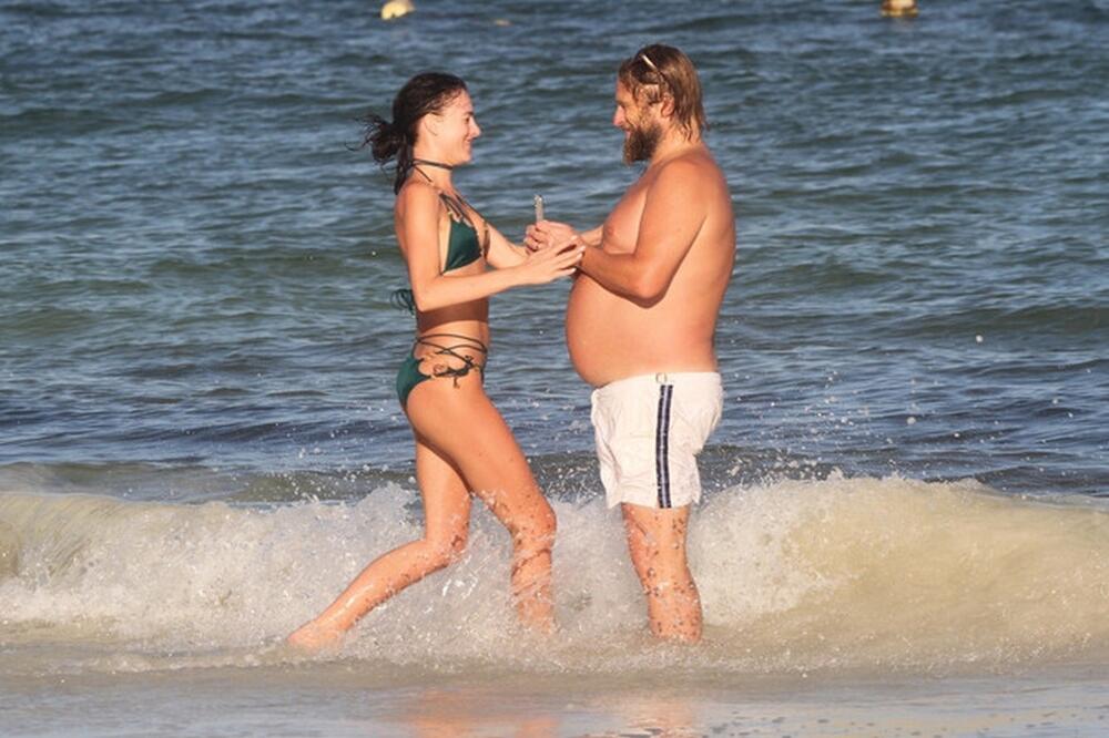 Par uživa u prvim danima bračne sreće, Foto: PROFIMEDIA