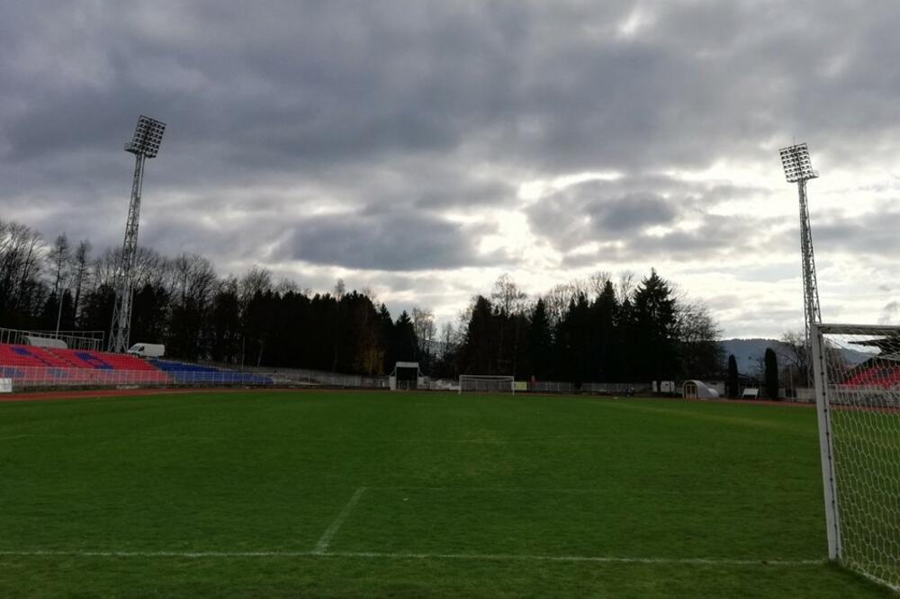 Reflektori na stadionu pod Golubinjom u Pljevljima, Foto: FSCG