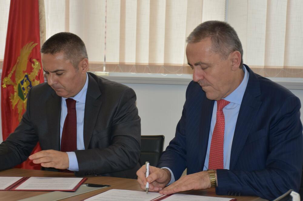 Sa potpisivanja sporazuma, Foto: Uprava policije Crne Gore/Twitter