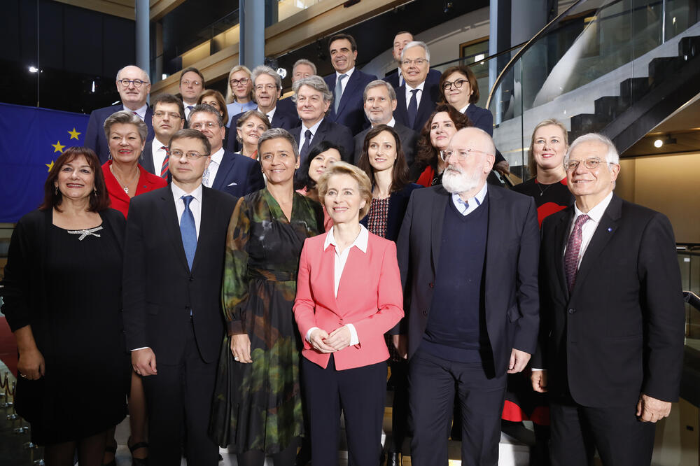 Nova Komisija ima 26 članova, 15 muškaraca i 11 žena, Foto: Beta/AP