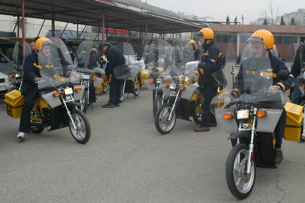 Uskoro će svi poštari biti pod prismotrom: Ilustracija, Foto: Arhiva Vijesti