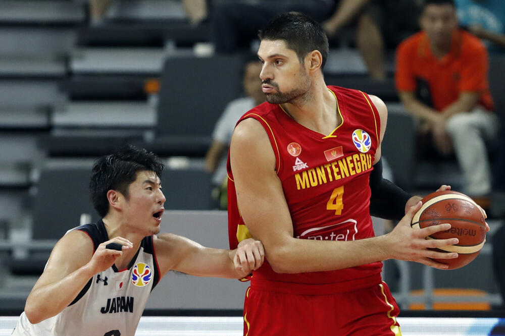 Možda će se ispostaviti da je pobjeda nad Japanom bila zlata vrijedna: Nikola Vučević u duelu sa Seijom Andom, Foto: Reuters